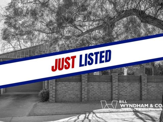 Apartment for sale in Bairnsdale, Victoria