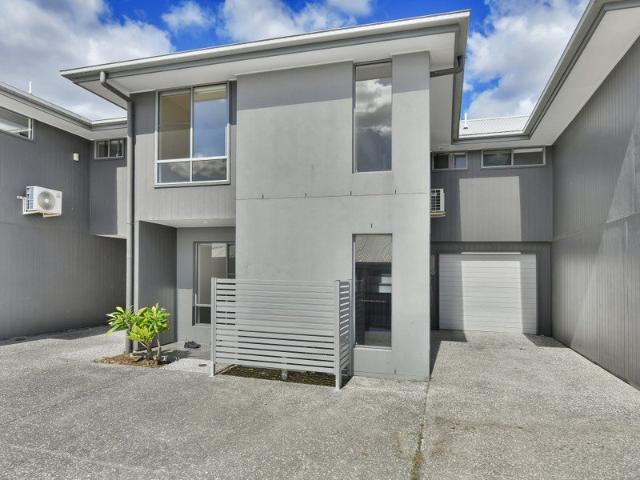 Townhouse for rent in Toombul, Queensland