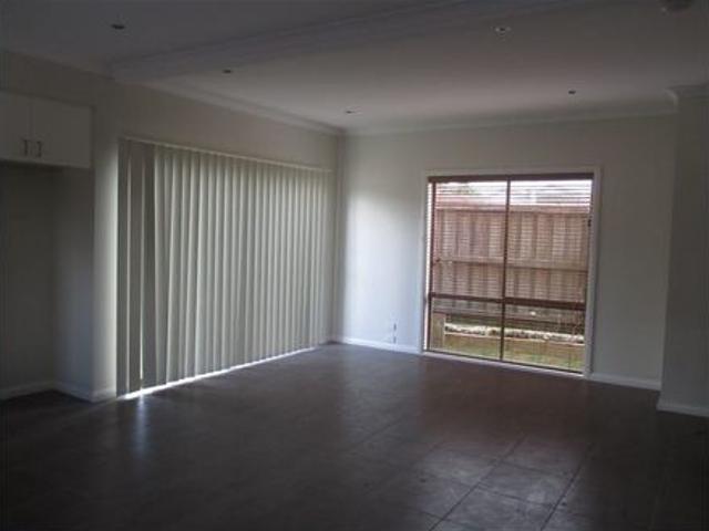 Apartment for rent in Hampton Park, Melbourne