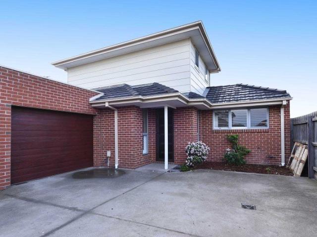 Townhouse for rent in Airport West, Melbourne