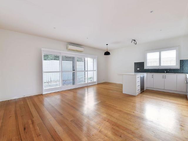 Townhouse for rent in Airport West, Melbourne