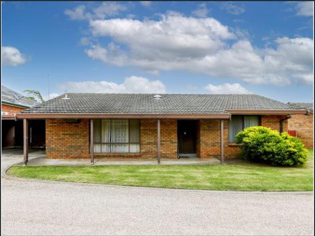 Apartment for rent in Sale, Victoria