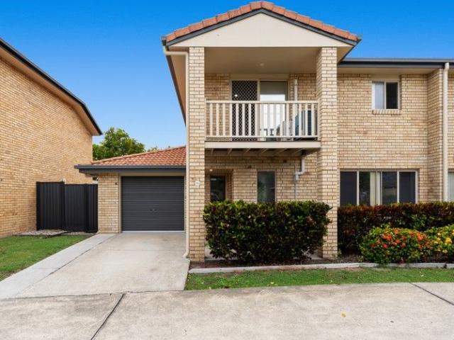 Townhouse for sale in Deception Bay, Queensland