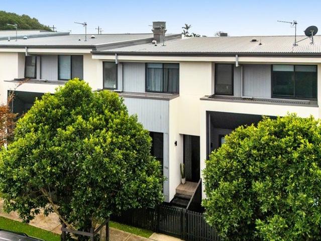 Townhouse for sale in Ambergate, New South Wales