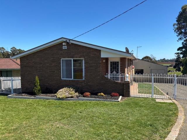House for rent in Carmantown, Penguin