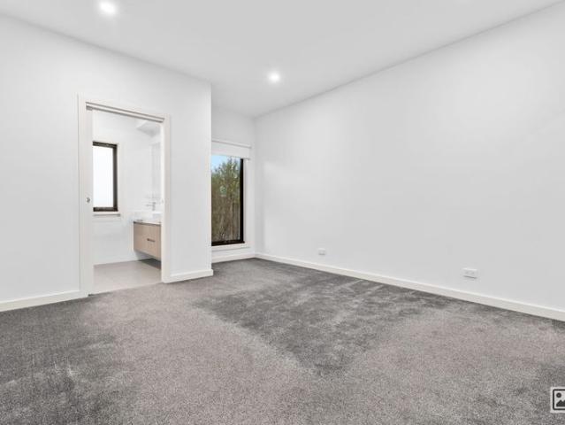Townhouse for rent in Camerons Creek, Victoria