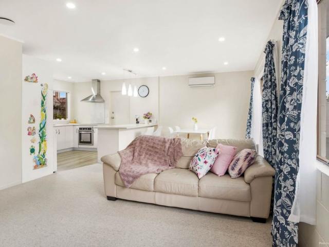 House for rent in Whangaparaoa, Oroua County