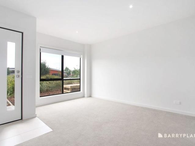 Townhouse for rent in Camerons Creek, Victoria