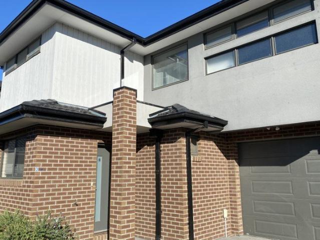 Townhouse for rent in Camerons Creek, Victoria
