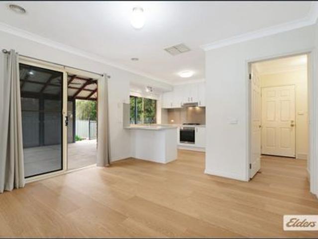 Townhouse for rent in West Wodonga, Victoria