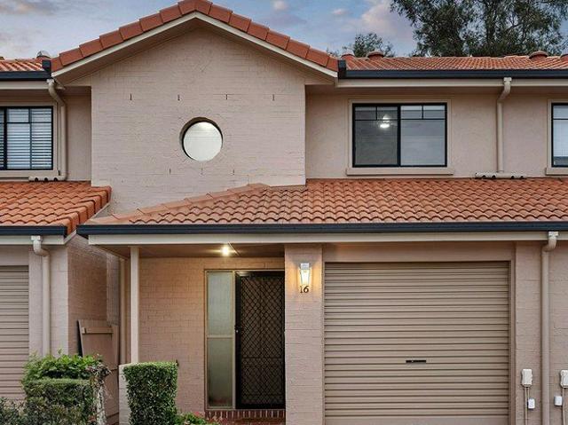 Townhouse for sale in Wishart, Greater Brisbane