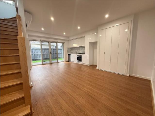 Townhouse for rent in Camerons Creek, Victoria