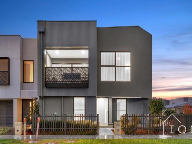 Townhouse for sale in Camerons Creek, Victoria