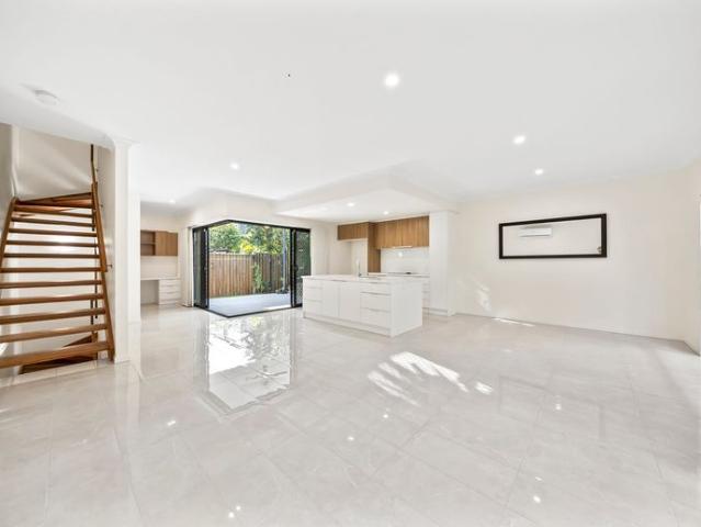 Townhouse for rent in Toombul, Queensland