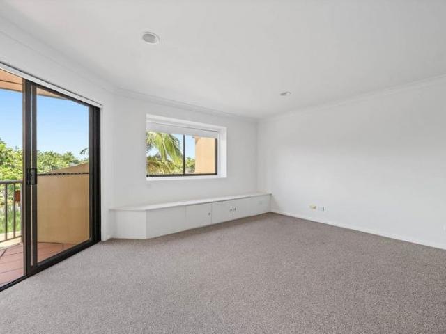 Villa for sale in Fernbrook, Queensland
