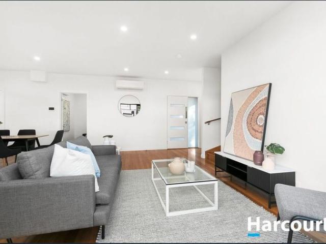 Townhouse for rent in Glenroy, Melbourne