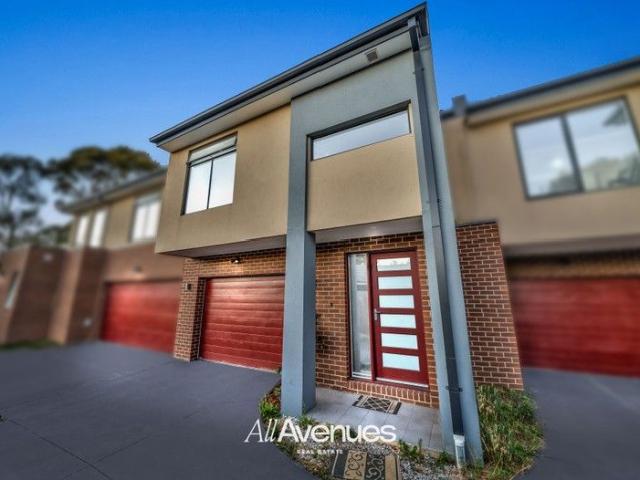 Townhouse for sale in Camerons Creek, Victoria