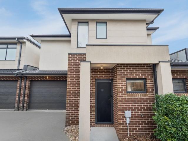 Townhouse for sale in Camerons Creek, Victoria