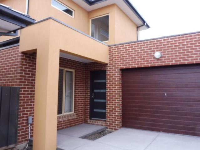 Townhouse for rent in Camerons Creek, Victoria