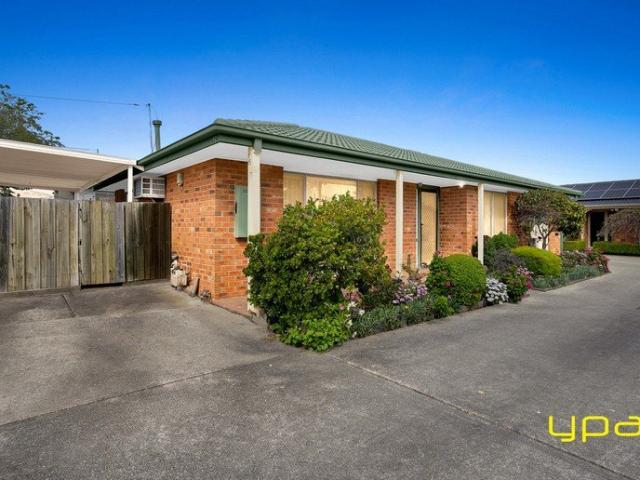 Apartment for sale in Cranbourne, Melbourne