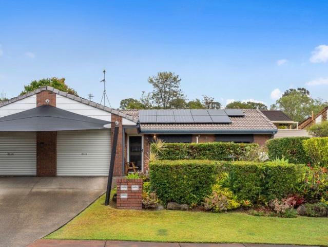 Duplex for sale in Oxenford, Gold Coast City