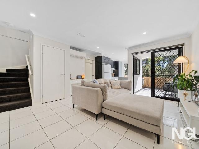 Townhouse for rent in Yarrabilba, Greater Brisbane