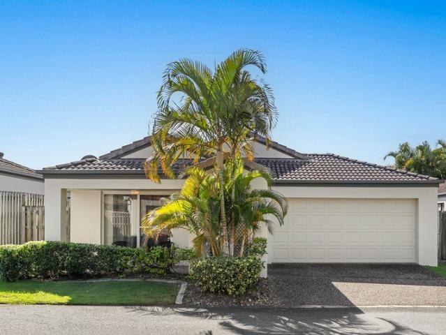 Villa for sale in Fernbrook, Queensland