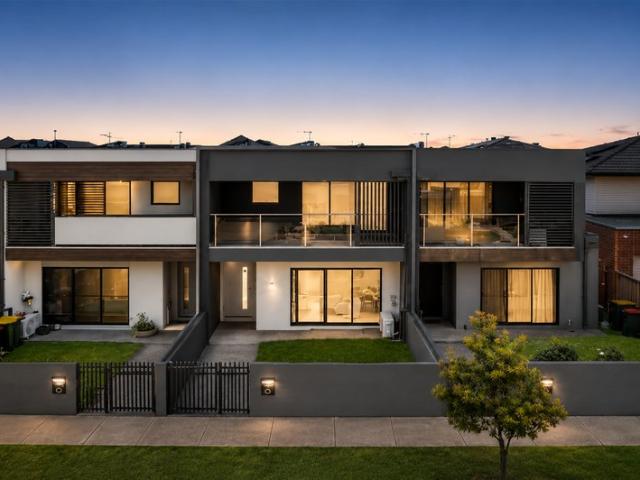 Townhouse for sale in Camerons Creek, Victoria