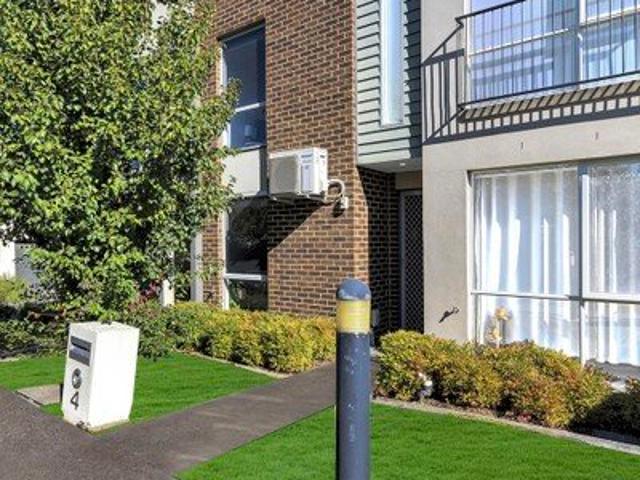 Townhouse for sale in Camerons Creek, Victoria