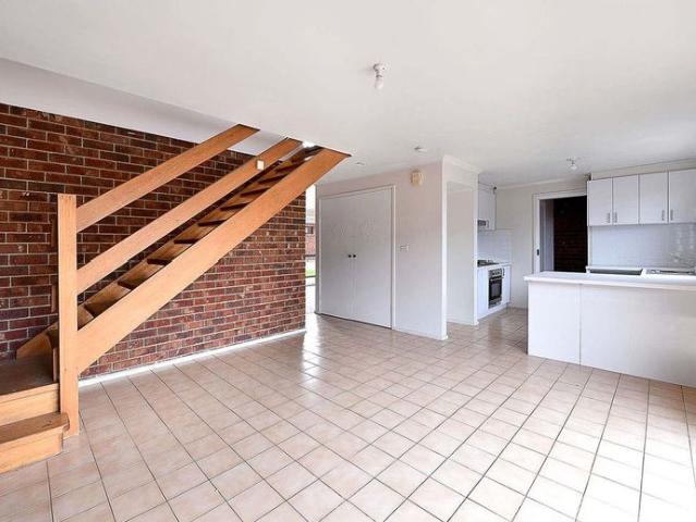 Townhouse for rent in Camerons Creek, Victoria
