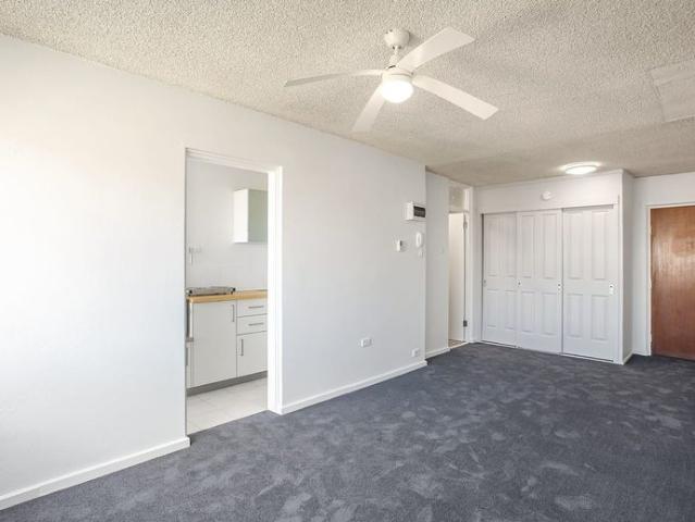 Granny Flat for rent in Wollongong West, New South Wales