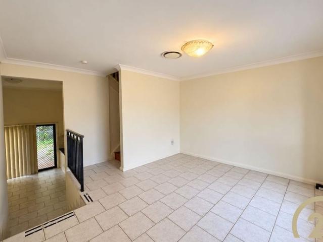 House for rent in Smithfield, Sydney