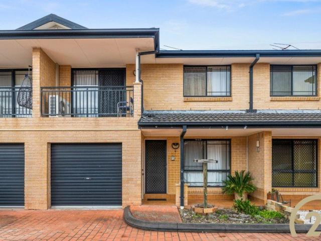 Duplex for rent in Smithfield, Sydney