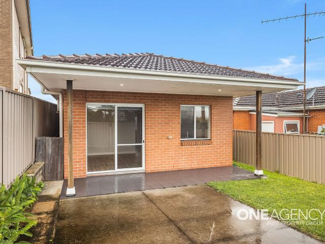 House for rent in Wollongong West, New South Wales