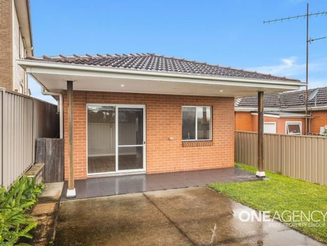 Villa for rent in Wollongong West, New South Wales
