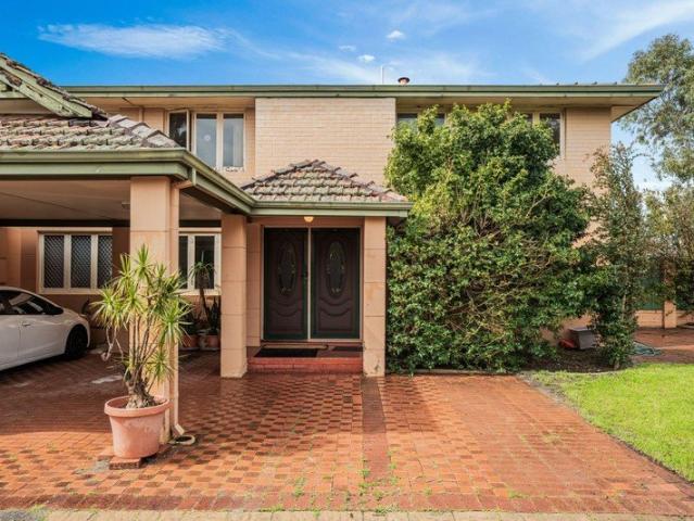 Townhouse for sale in Lockridge, Western Australia