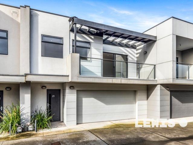 Townhouse for rent in Camerons Creek, Victoria