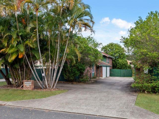 Townhouse for sale in Ferny Grove, City of Brisbane