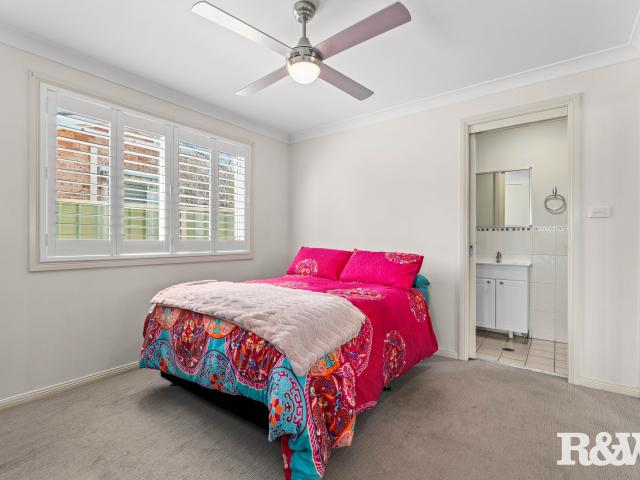 Villa for sale in Point Clare, New South Wales
