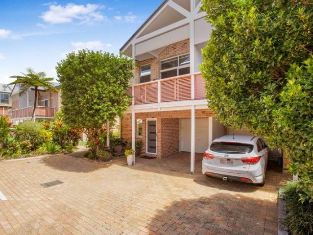 Apartment for sale in Kings Creek, Queensland