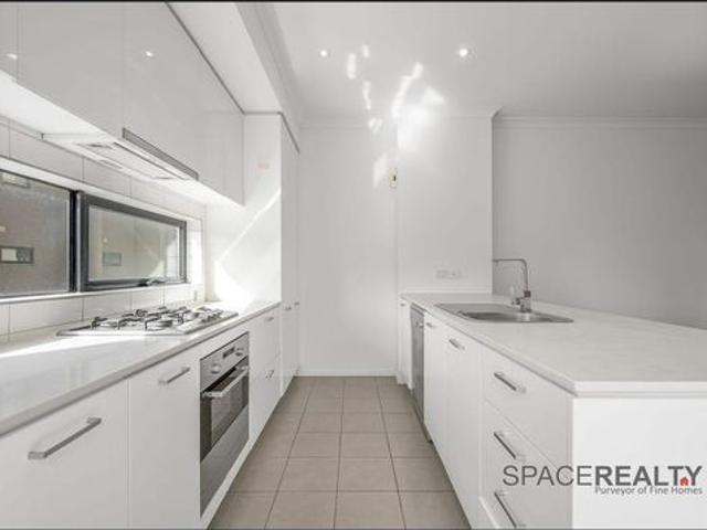 Townhouse for rent in Camerons Creek, Victoria