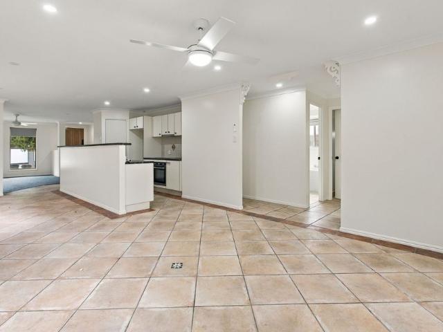 House for rent in Crestwood, Greater Brisbane