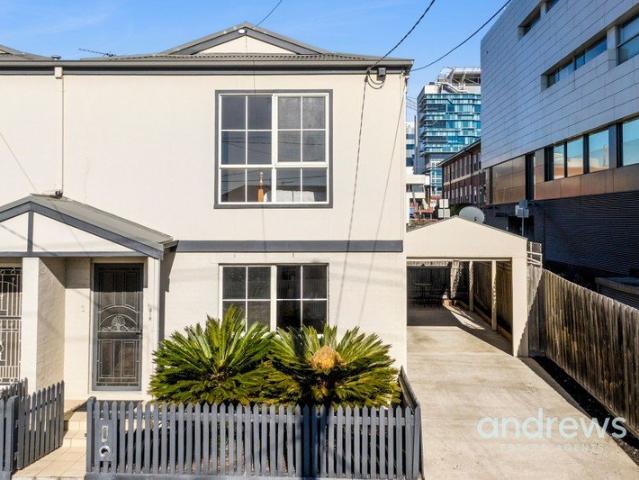 Townhouse for sale in Geelong, Victoria