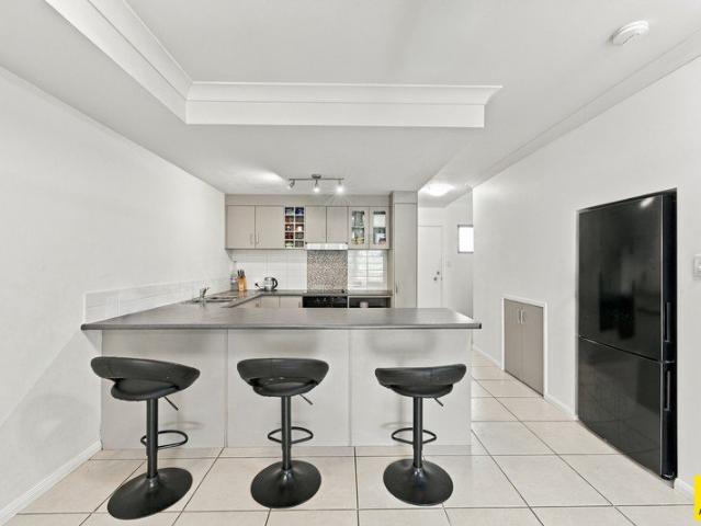 Apartment for sale in Redlynch, Cairns Regional