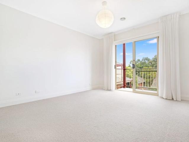 Townhouse for rent in Camerons Creek, Victoria