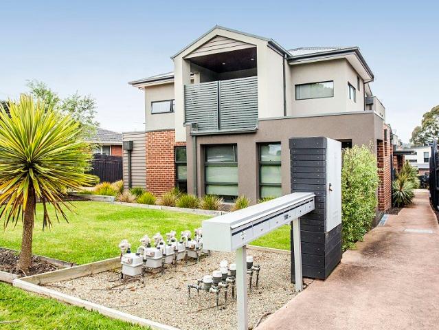 Townhouse for rent in Camerons Creek, Victoria