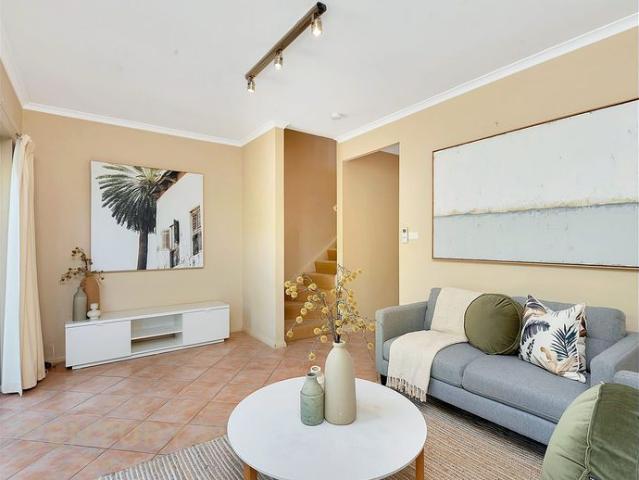 Townhouse for rent in Horseshoe Creek, South Australia