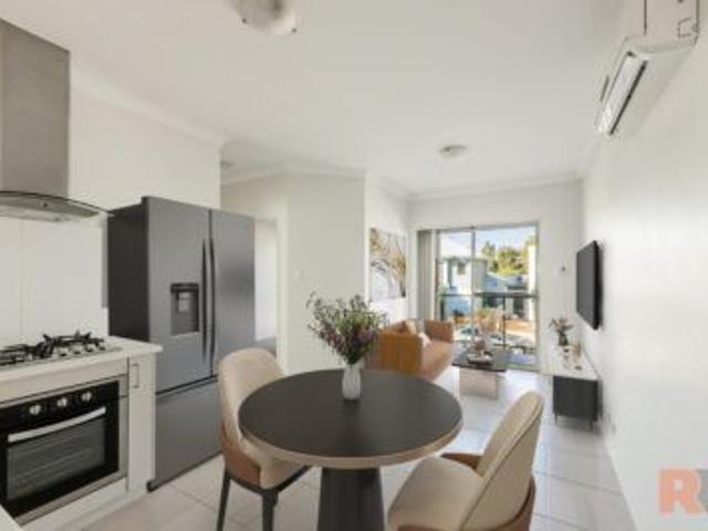 Apartment for rent in Parklands, Western Australia