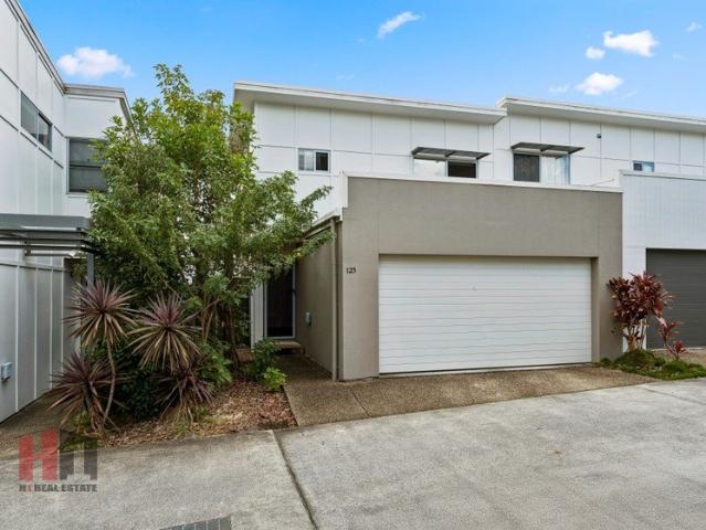 Townhouse for sale in Toombul, Queensland