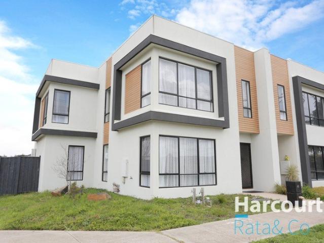 Townhouse for sale in Camerons Creek, Victoria